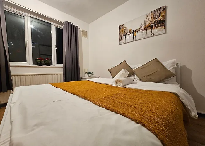 London E14 Stay