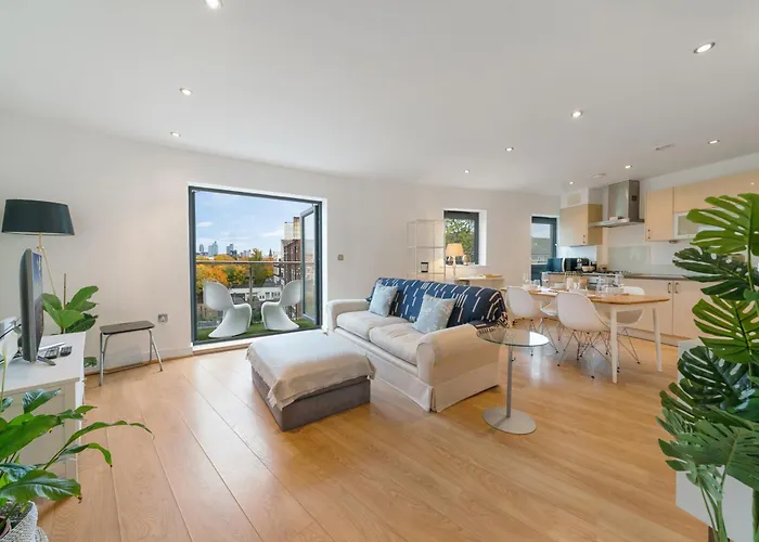 Charming Modern Flat In Battersea