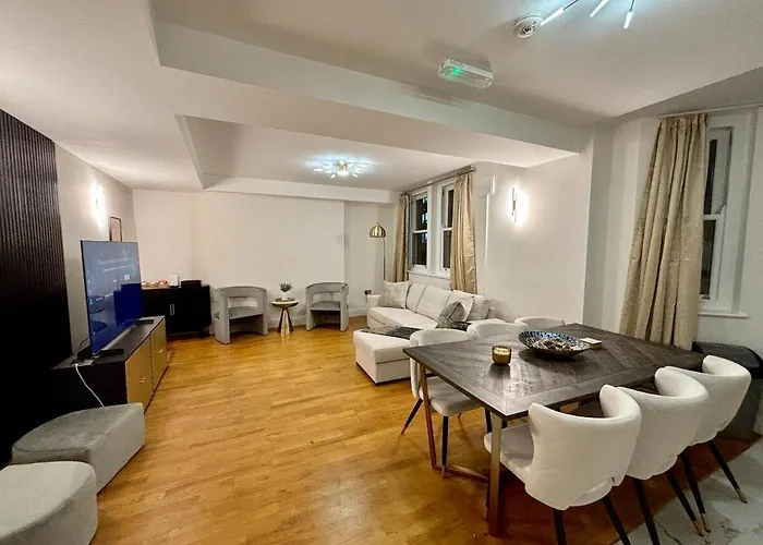 Central London Holborn Convent Garden 2Bed 2Bath Near Station & Restaurants