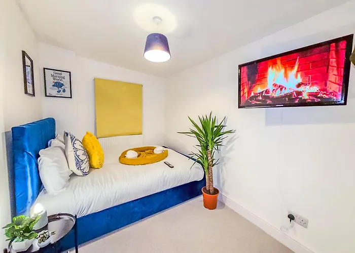 The Wanderer 3 Bedroom Apartment By Altoluxoexperience Short Lets & Serviced Accommodation With Free Parking & Wifi