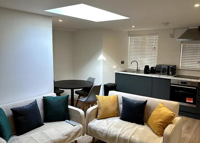 Modern 2-Bed Flat In Euston