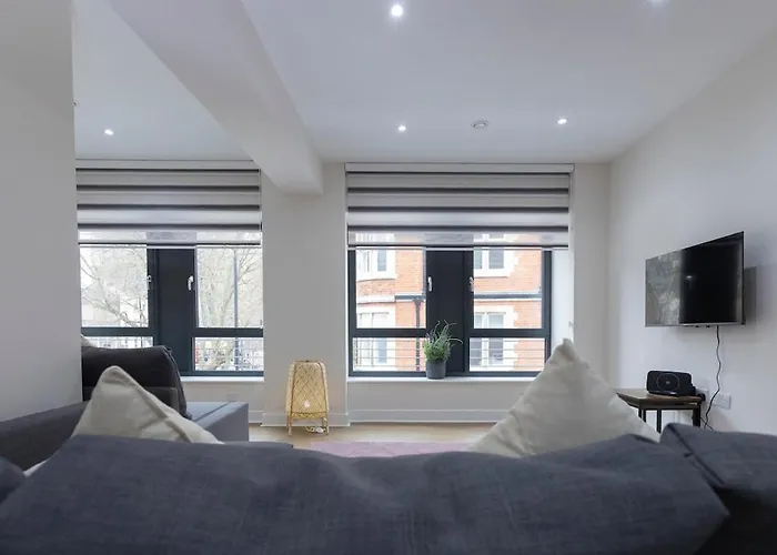 Apartment In Aldgate East 3