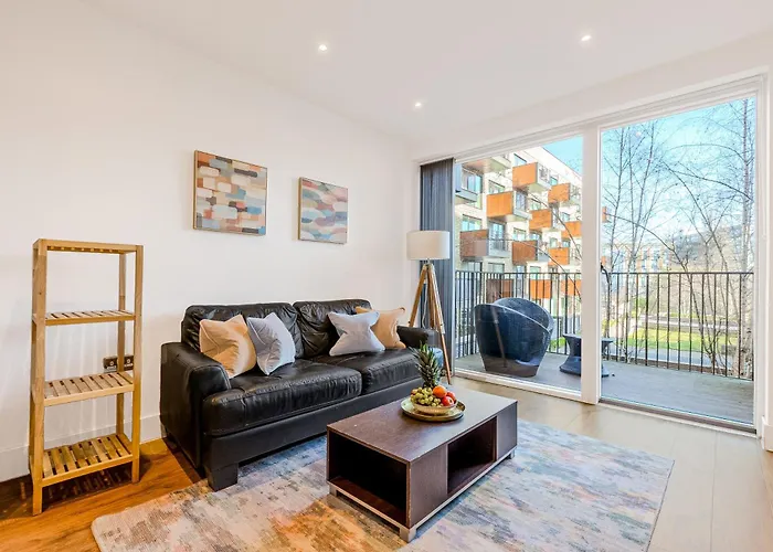 1Br With Patio Near Wembley Stadium