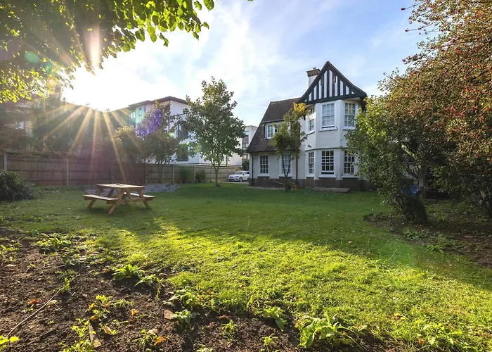 The Vicarage Tooting, Sw17