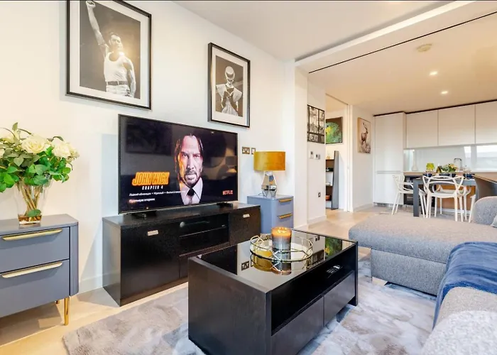 Luxe 2 Bed Apartment In Heart Of Soho