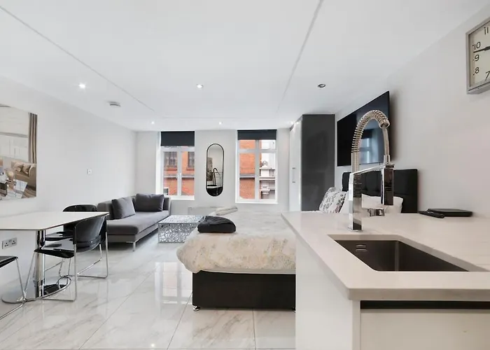 Stylish New Covent Garden Soho Studio Suite Apart