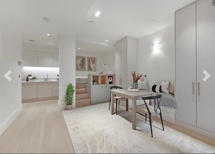 Stylish Earl\'S Court Studio Plus Patio