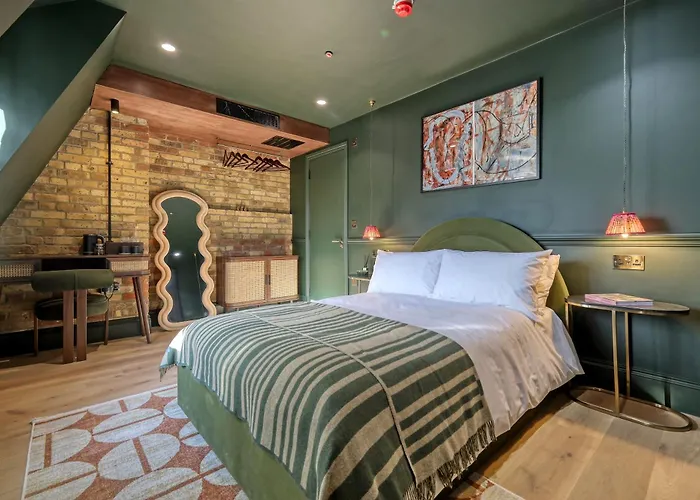 The Carlton Tavern Hotel