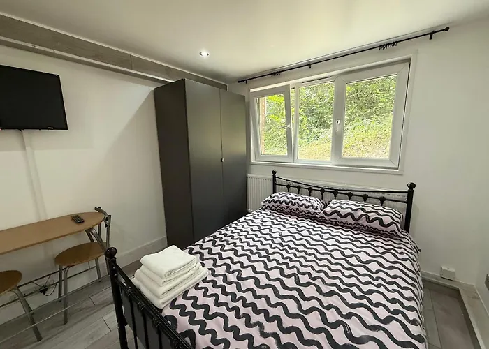 Comfy Apartments - Finchley Road