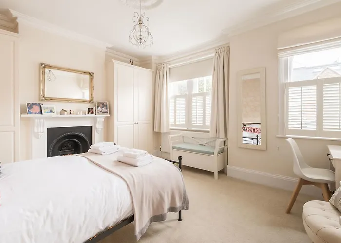 Family Home In Battersea