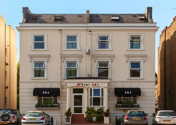 Hotel 261