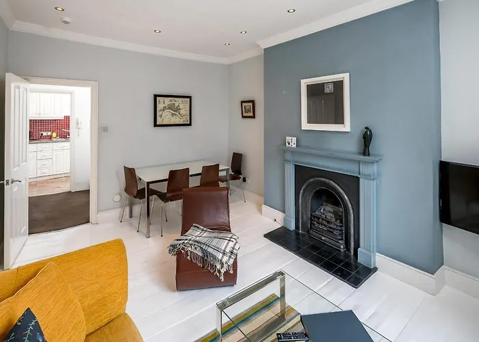 Victorian House 2 Bed/2 Bath Next To Barbican Tube