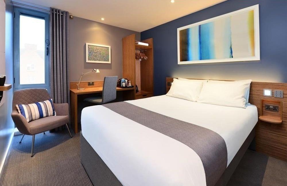 Travelodge Farringdon Hotel 3*