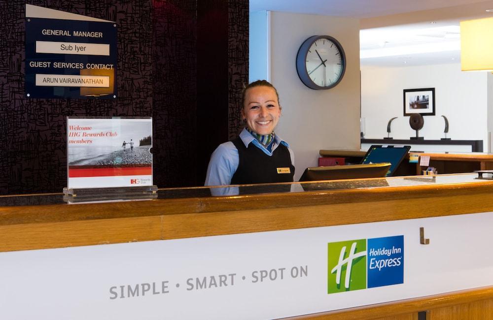 Holiday Express London-hammersmith By Ihg Hotel 3*