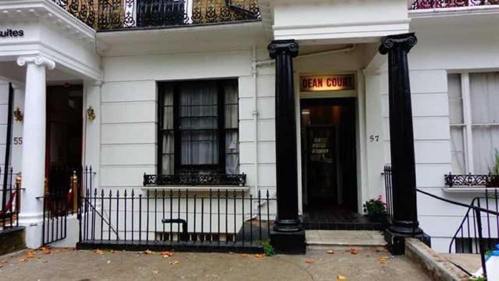 Dean Court Hotel