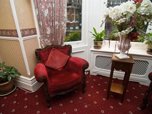 Maranton House Hotell 3*