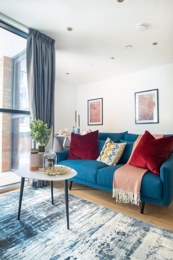 Apartment Contemporary Apartments, Wembley - Sk London