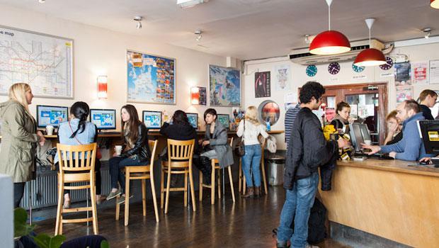 St Christopher's Bridge - The Village Hostel *