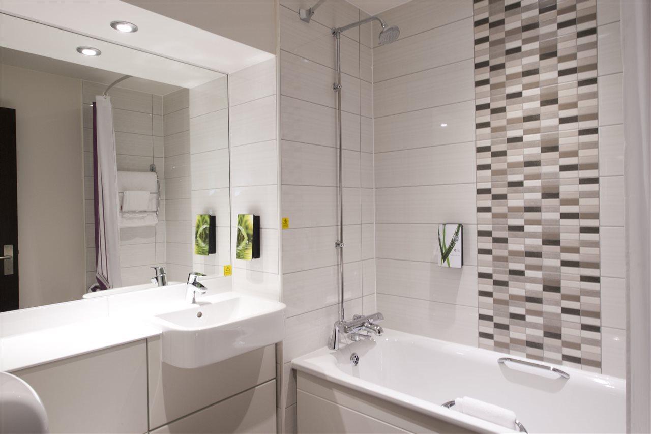 Premier Chiswick 3*