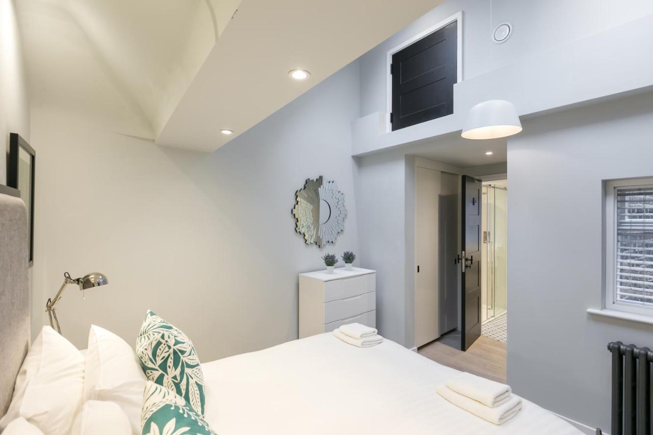 Urban Chic - Wellington Apartment London