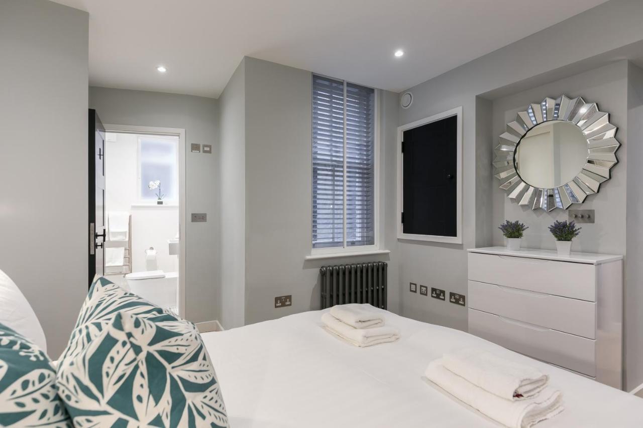 Urban Chic - Wellington Apartment London