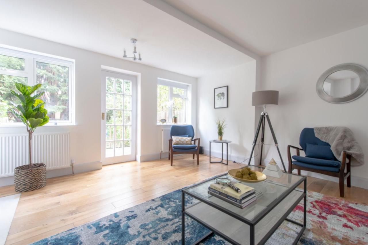Trendy Tufnell Park Townhouse Apartment