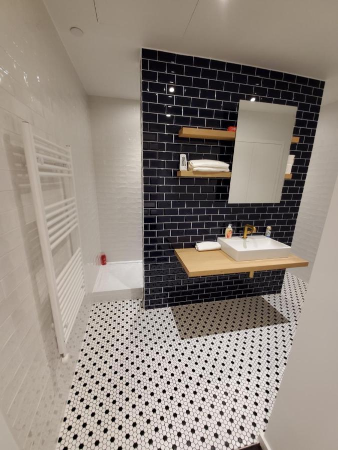 Agar House Apartment London