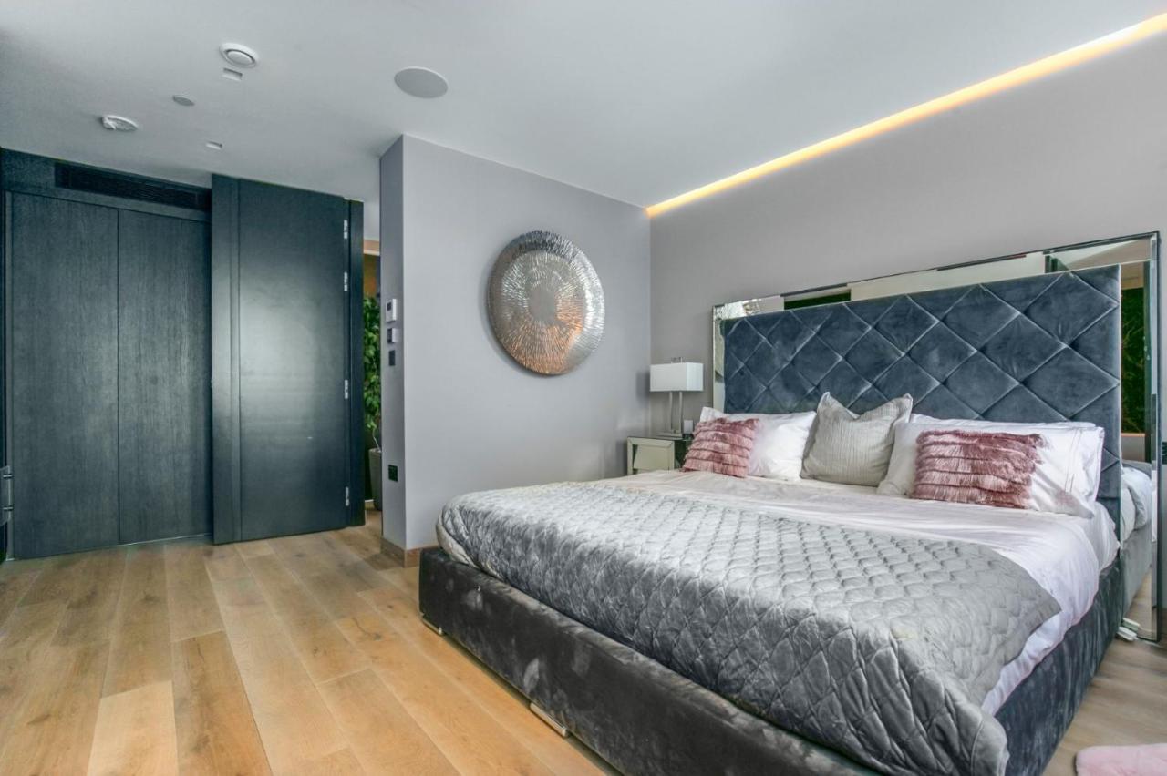Luxury Penthouse Hoxton Apartment *