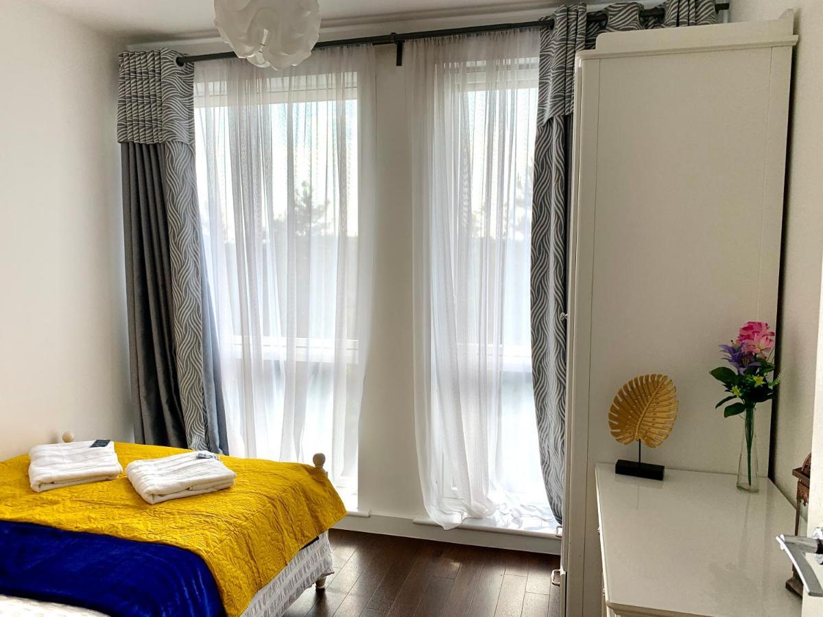 Apartment 2-bedrooms Modern Next To Velodrome, Lounge, Balcony, Parking, Abba