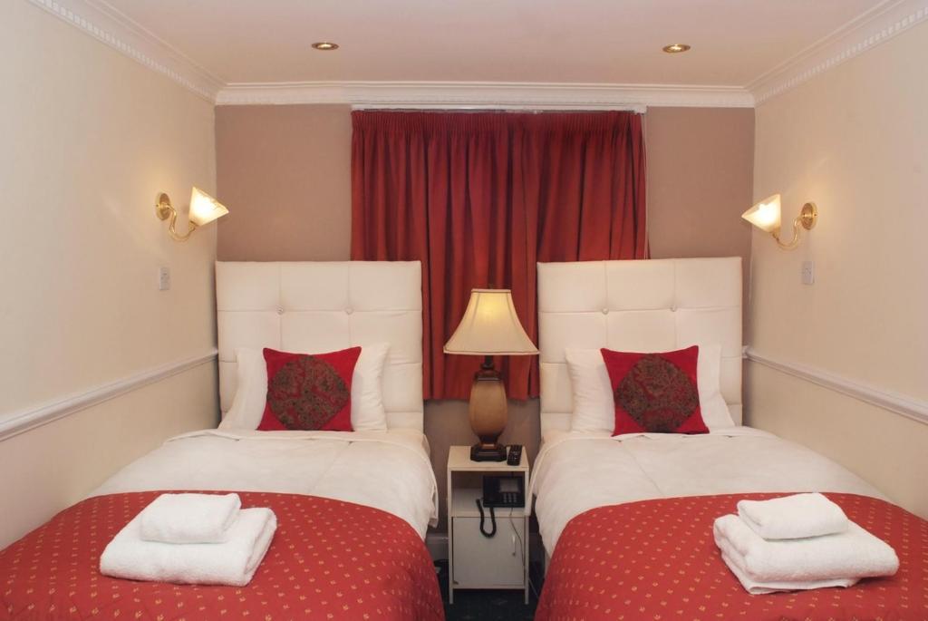 Classic Hyde Park Hotel London