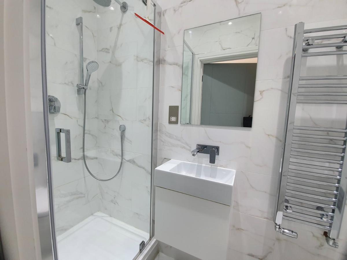 Northside Ealing Apartment *