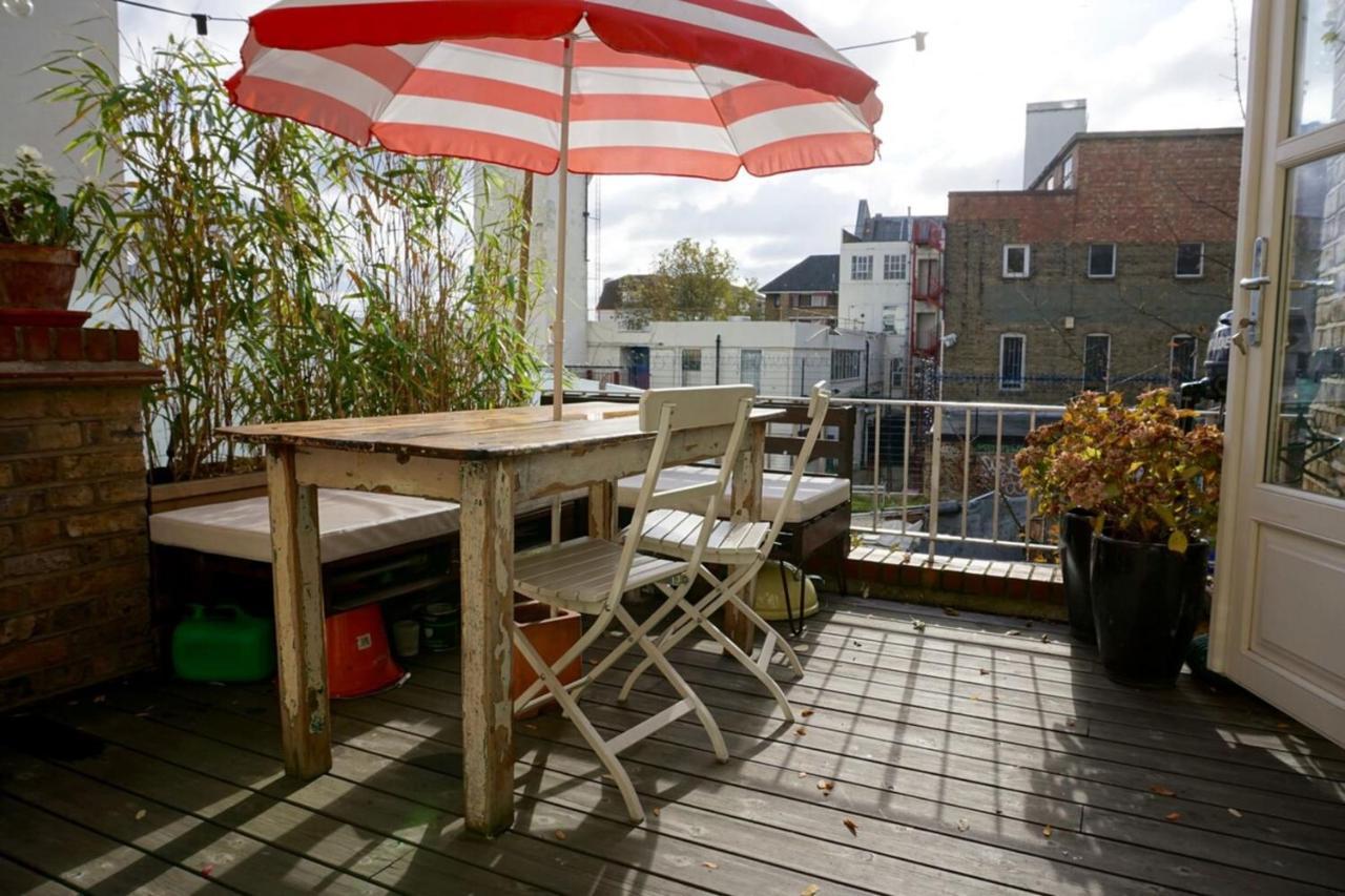 Leilighet Beautiful Canalside 1-bedroom Flat With Terrace London
