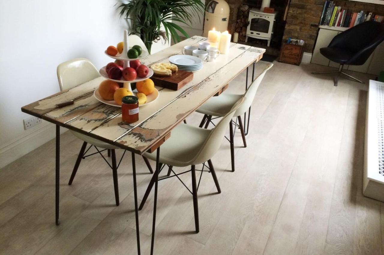 Leilighet Beautiful Canalside 1-bedroom Flat With Terrace