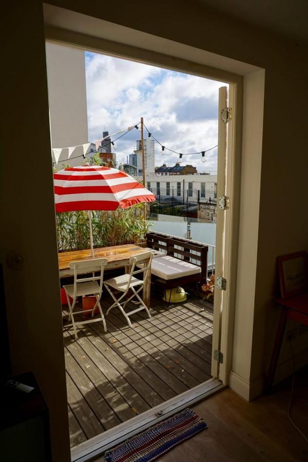 Leilighet Beautiful Canalside 1-bedroom Flat With Terrace London