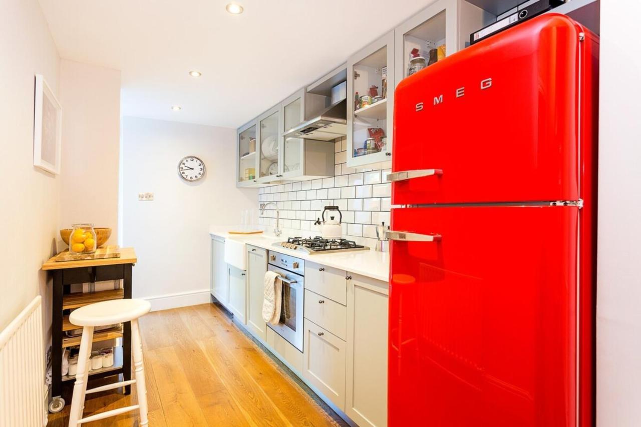 Beautifully Styled Modern With Garden London