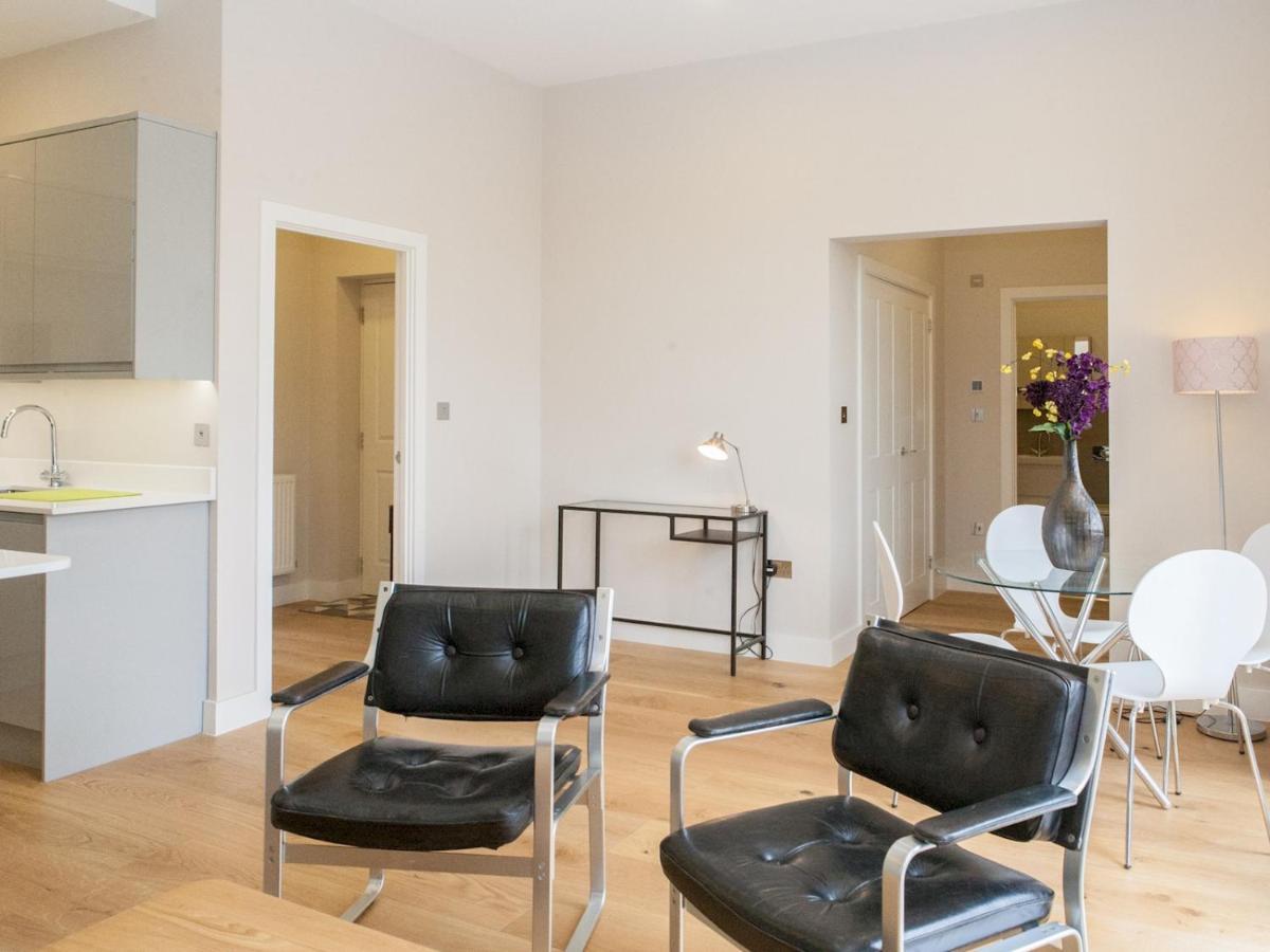 Pass The Keys - Spacious Flat With Private Sun Terrace In South East Leilighet *