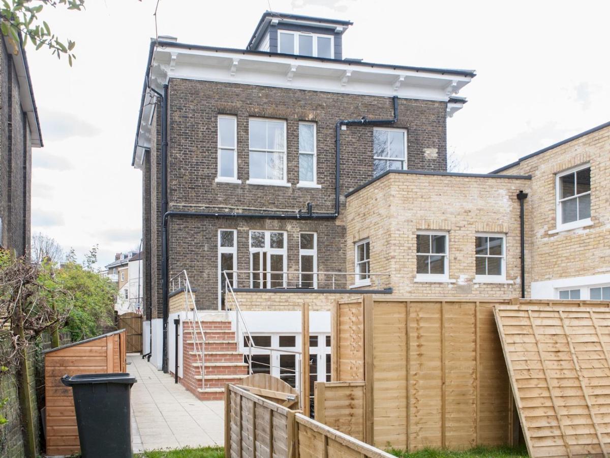 Pass The Keys - Spacious Flat With Private Sun Terrace In South East Leilighet