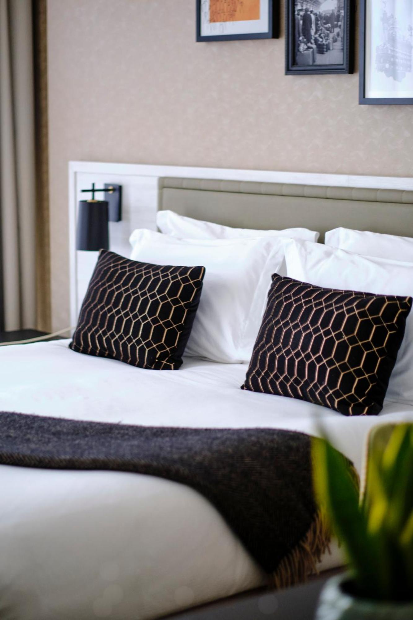The Clermont London, Victoria London