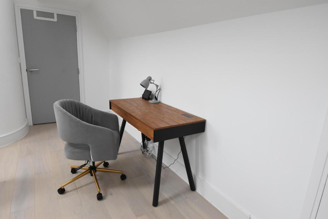 Northside Ealing Apartment *