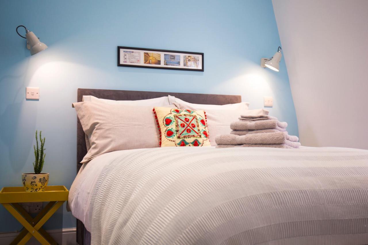 Guest house Luxury Bed Just Off The Canal *