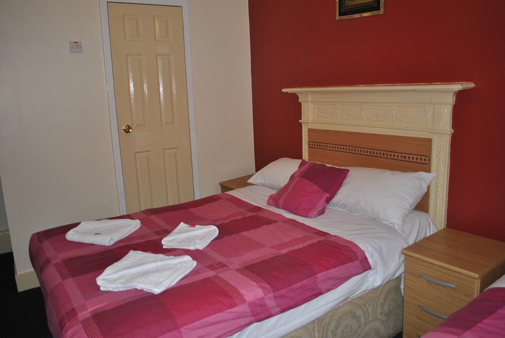 Grenville House 2*