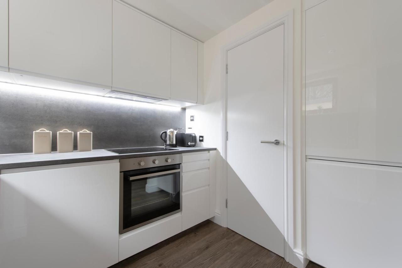 Living Apartment *