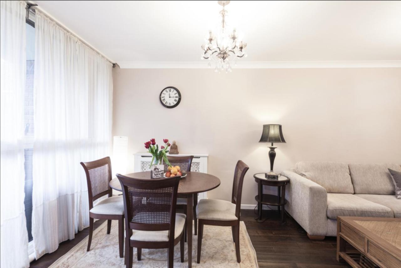 Victoria Two Bedroom Apartment Leilighet *