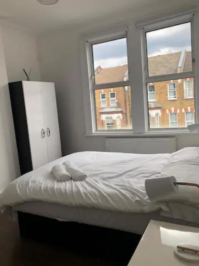 Apartment Entire 2 Bed-Room Flat Near Portobello Market London