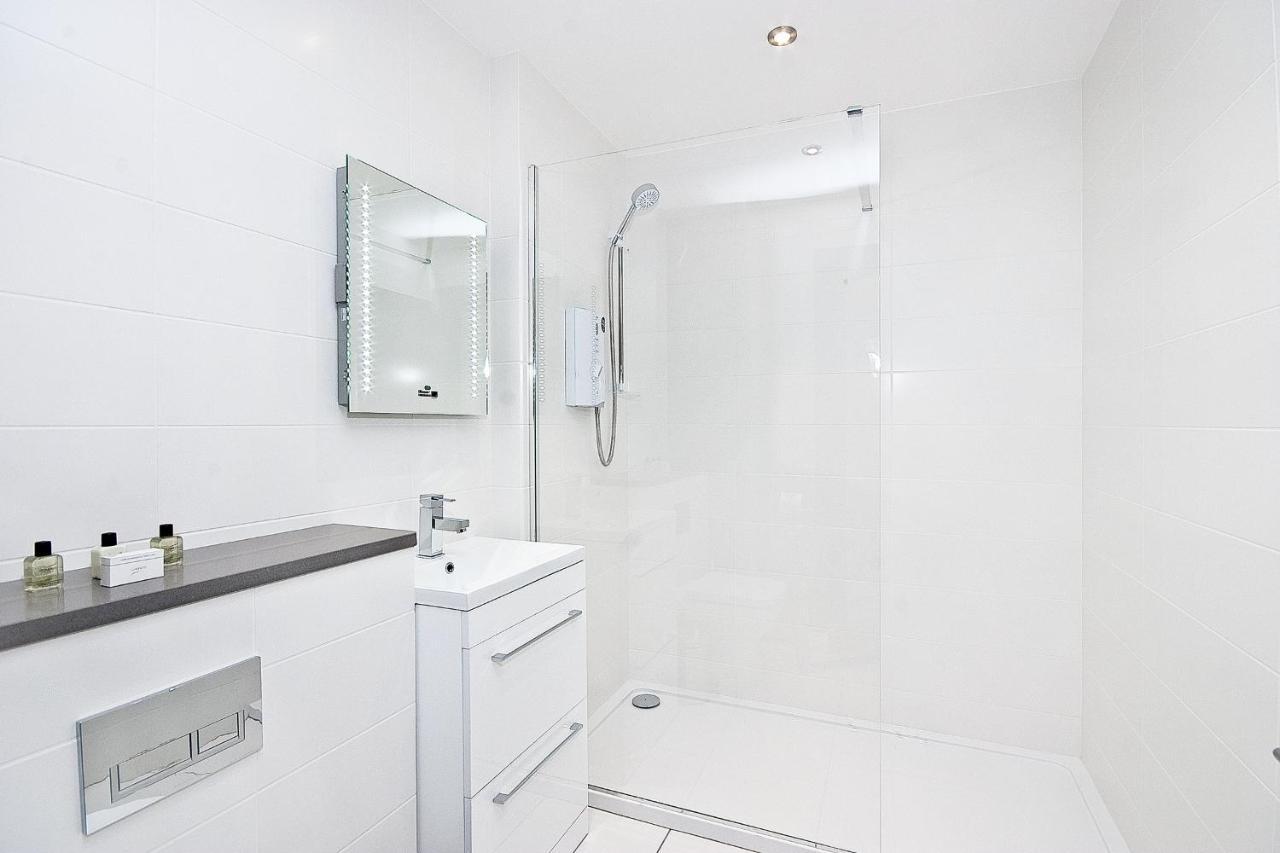 Heinze Flat 402 - One Bedroom Fourth Floor Flat By Living Сasa de vacaciones *