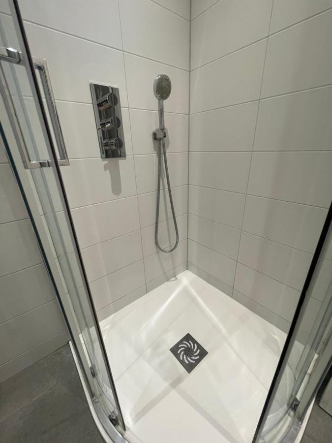 Chic 3 Bedroom Flat With Private Terrace In Holloway Near Finsbury Park * London
