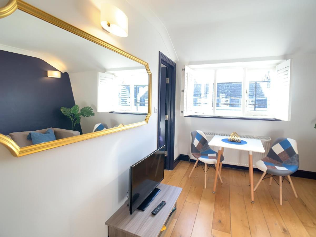 Thames Residences Hyde Park Apartment *