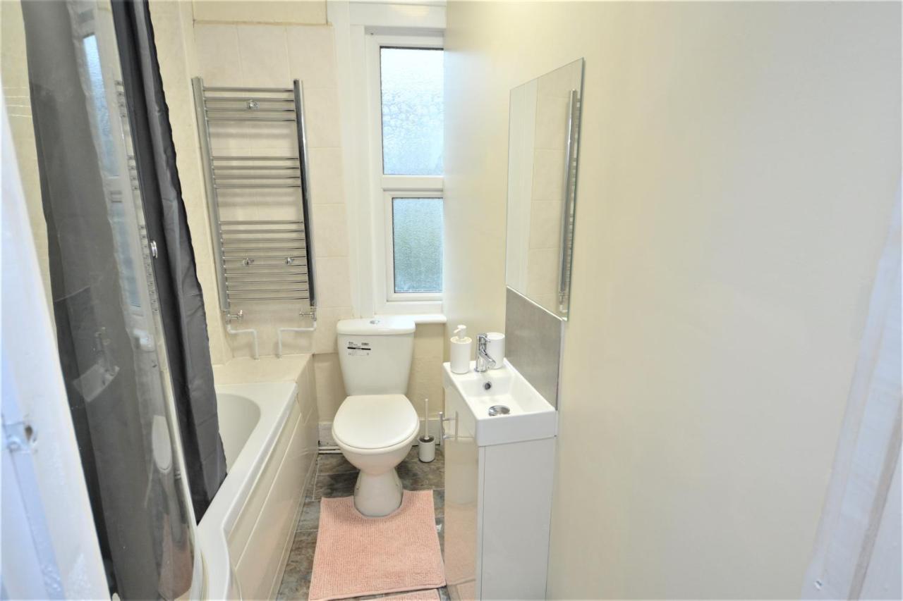 Сasa de vacaciones Cheerful 4 Bedroom House In Greater Londres