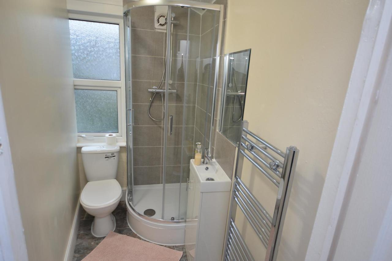 Cheerful 4 Bedroom House In Greater Сasa de vacaciones *