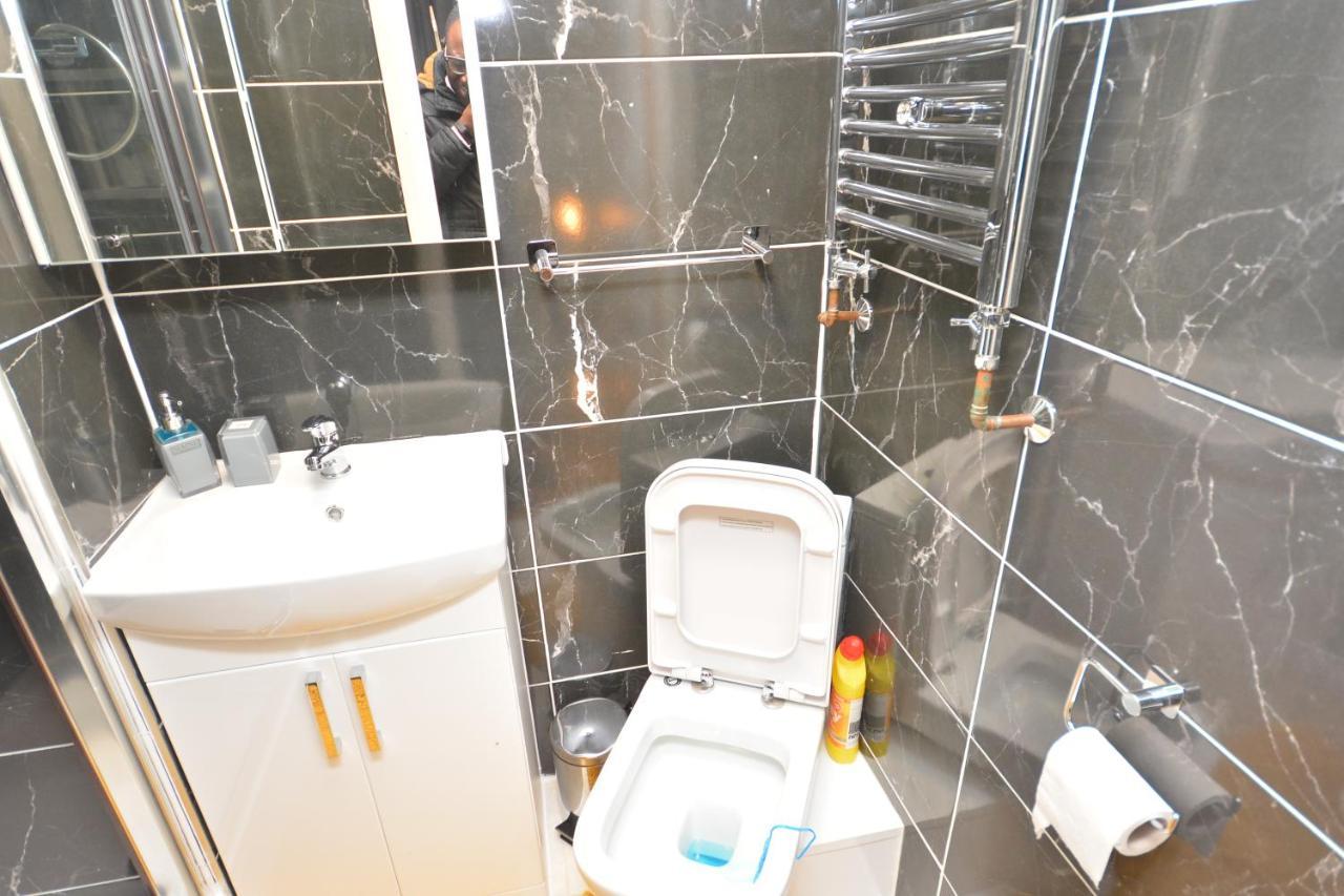 Newly Refurbished 3 Bedroom House